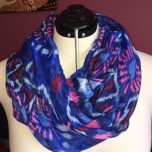 Infinity scarf